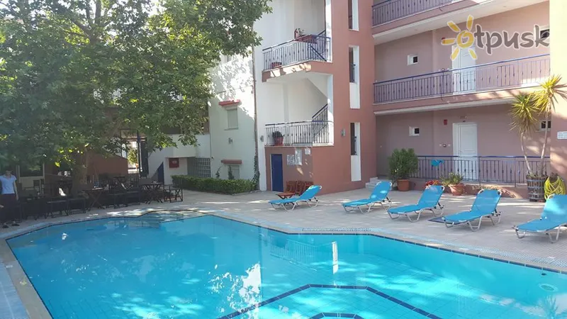 Фото отеля Oceanis Hotel 2* Halkidiki — Kasandra Grieķija ārpuse un baseini