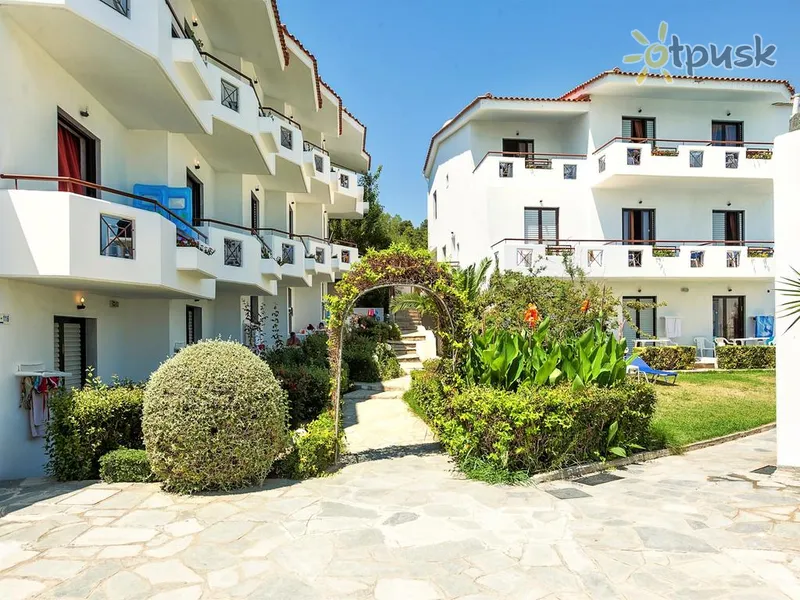 Фото отеля Xenios Dolphin Beach Hotel 3* Chalkidikė – Kasandra Graikija išorė ir baseinai