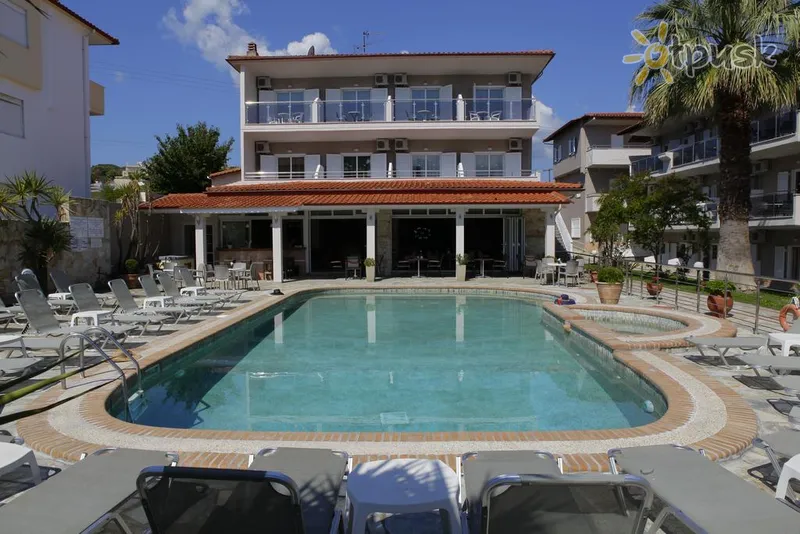Фото отеля Sarantis Hotel 3* Halkidiki — Kasandra Grieķija ārpuse un baseini