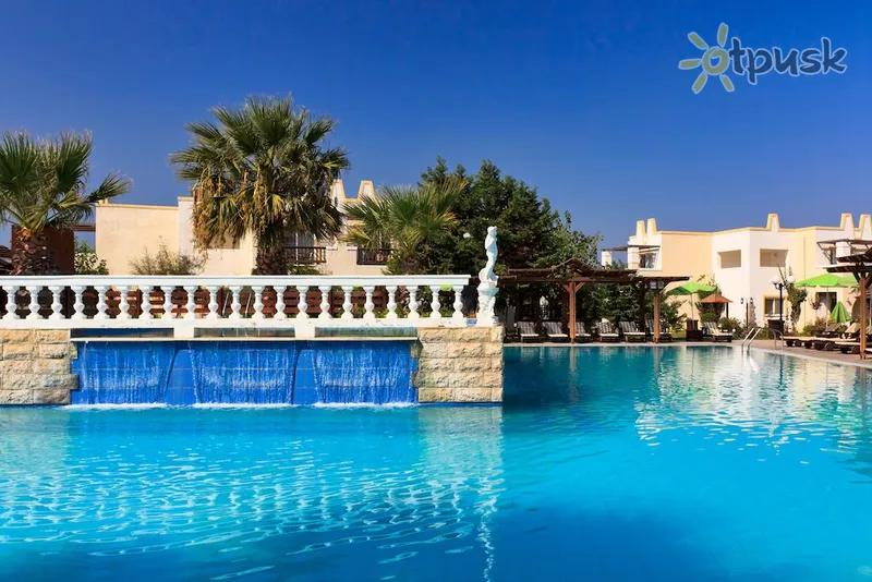 Фото отеля Gaia Royal Hotel 4* Kosas Graikija išorė ir baseinai