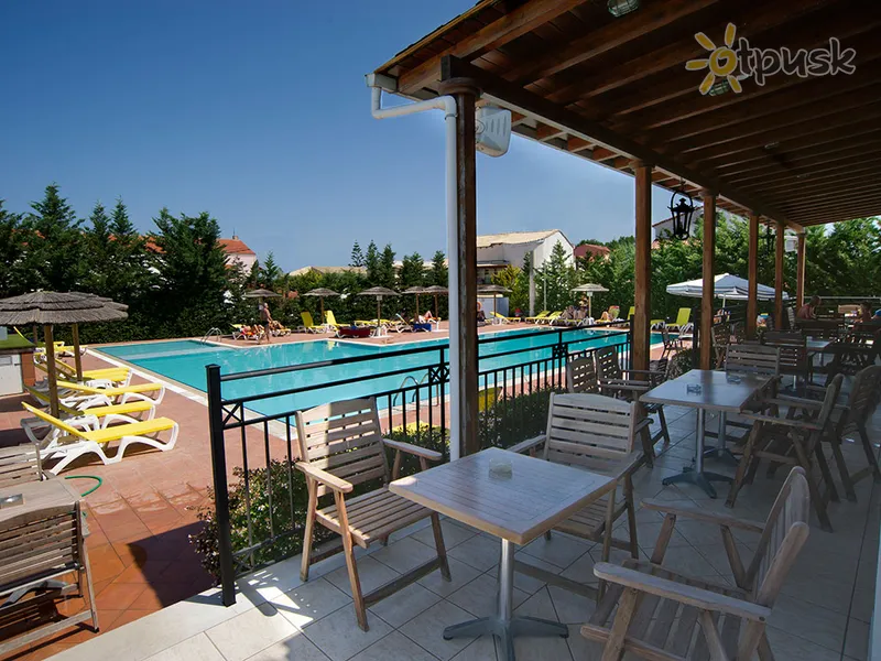 Фото отеля Thinalos Hotel 3* о. Корфу Греція бари та ресторани