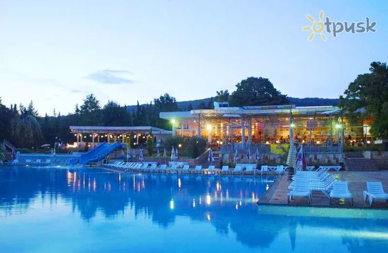 Фото отеля Ком Готель 3* Албена Болгарія екстер'єр та басейни