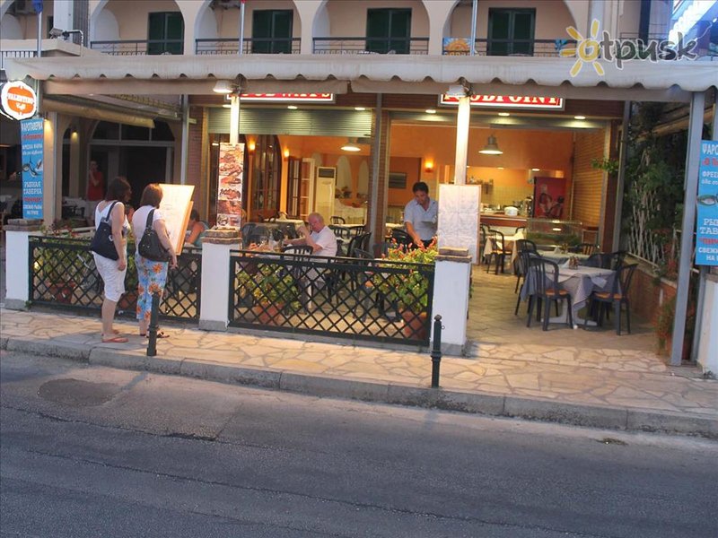 Фото отеля Loutrouvia Hotel 2* о. Корфу Греция бары и рестораны