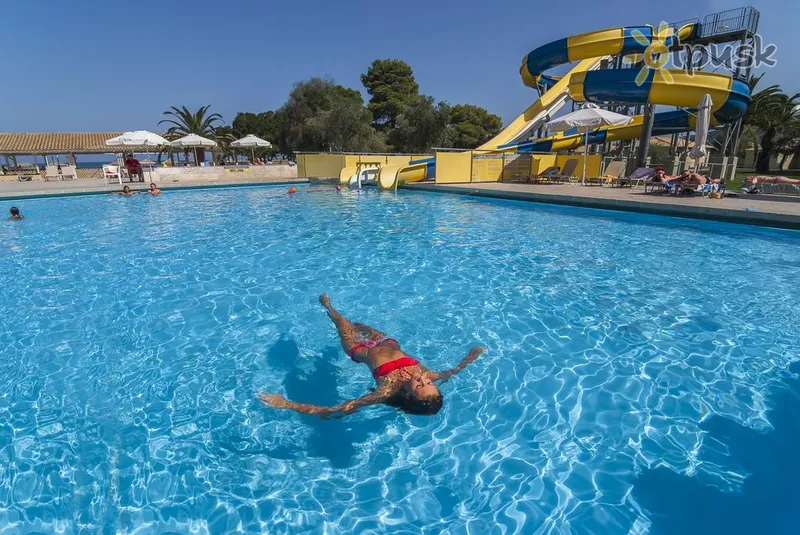 Фото отеля Messonghi Beach Holiday Resort 3* par. Korfu Grieķija akvaparks, slidkalniņi