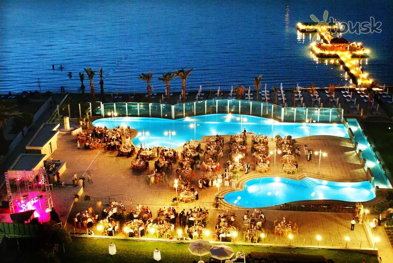 Фото отеля Sheraton Cesme Hotel Resort & Spa 5* Чешме Турция экстерьер и бассейны