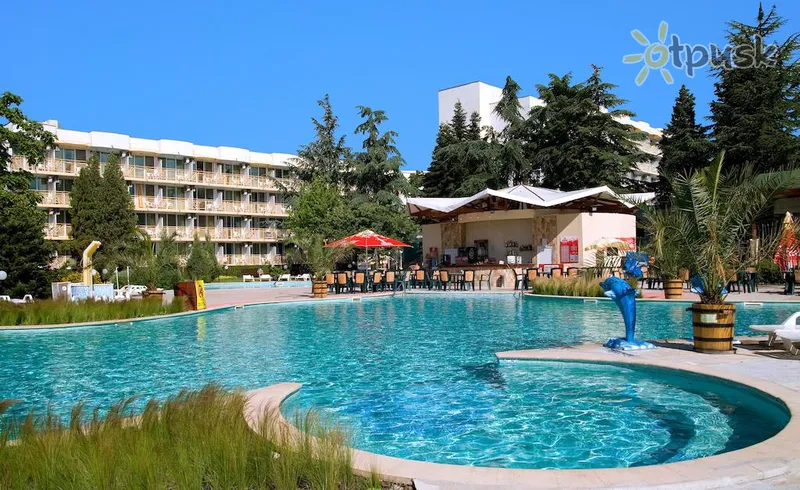 Фото отеля Малібу 4* Албена Болгарія екстер'єр та басейни
