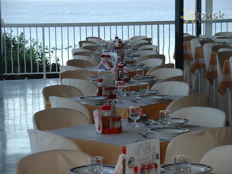 Фото отеля Oasis Hotel 3* о. Корфу Греция бары и рестораны