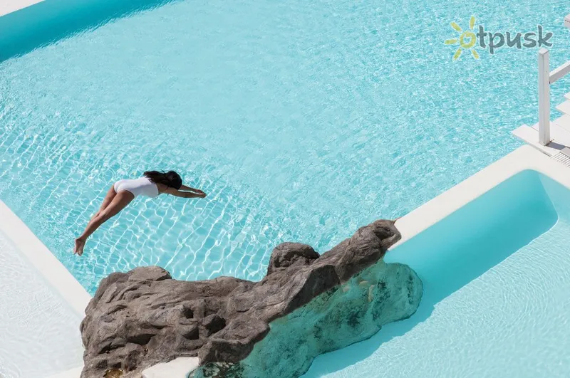 Фото отеля Mykonos Blu Grecotel Exclusive Resort 5* par. Mykonos Grieķija ārpuse un baseini