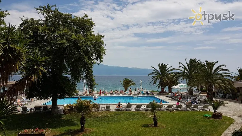 Фото отеля Long Beach Hotel & Resort 3* Пелопоннес Греція екстер'єр та басейни
