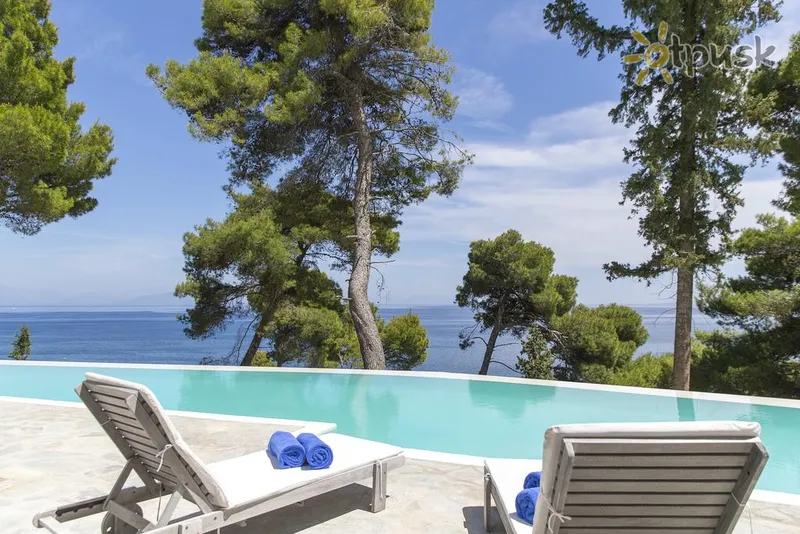 Фото отеля Corfu Holiday Palace 5* par. Korfu Grieķija ārpuse un baseini