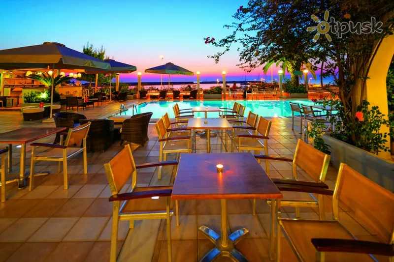 Фото отеля Kyparissia Beach Hotel 3* Peloponēsa Grieķija bāri un restorāni