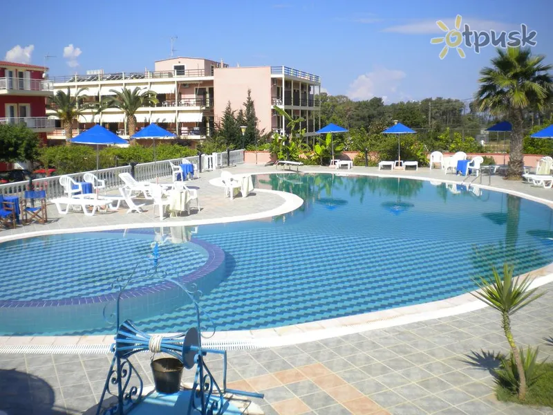 Фото отеля Brati - Arcoudi Hotel 2* Пелопоннес Греция экстерьер и бассейны