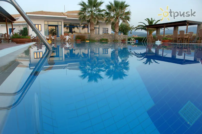 Фото отеля Oasis Hotel 3* Пелопоннес Греция экстерьер и бассейны