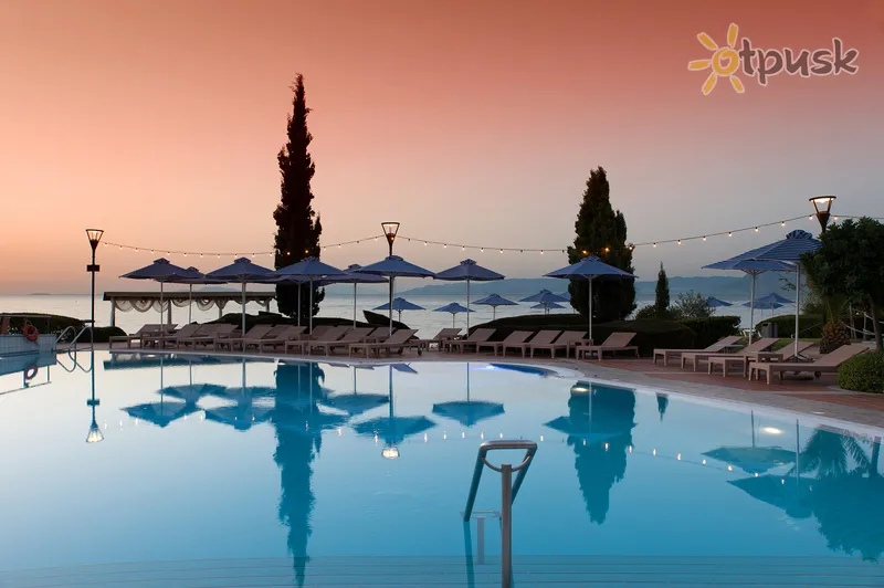 Фото отеля Poseidon Palace 4* Peloponēsa Grieķija ārpuse un baseini