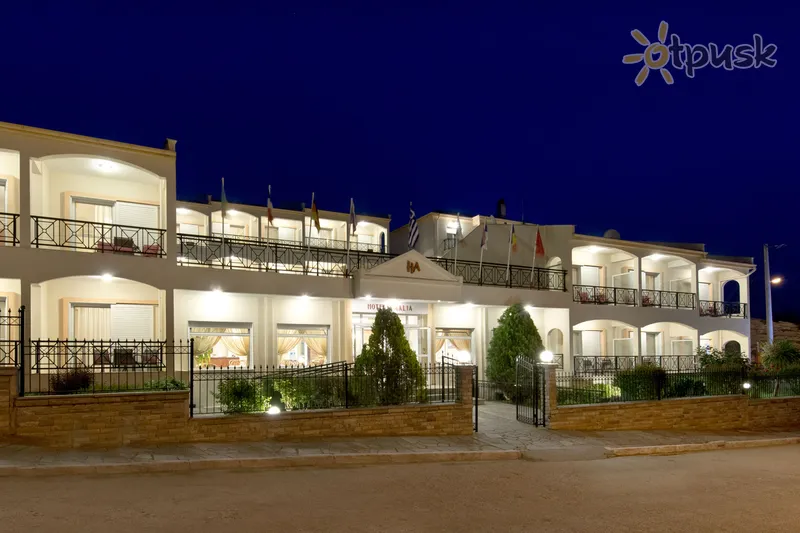 Фото отеля Amalia Hotel Apartments 3* Kavala Graikija išorė ir baseinai