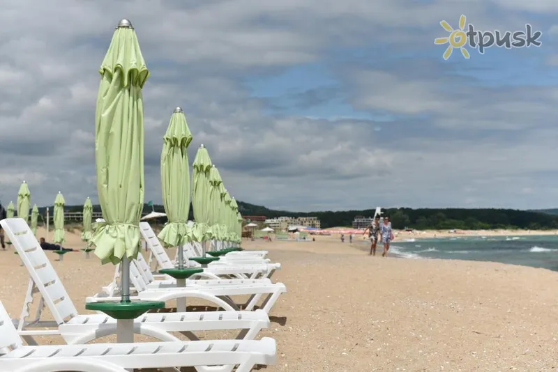Фото отеля Holiday Villas 2* Приморсько Болгарія пляж