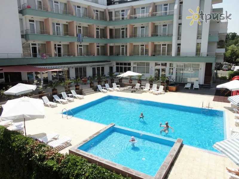 Фото отеля Onyx Hotel 3* Primorsko Bulgarija išorė ir baseinai