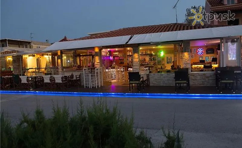 Фото отеля Kormoranos Beach Hotel 2* Korfu Graikija barai ir restoranai