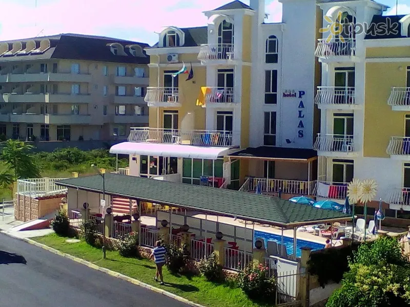 Фото отеля Палас 3* Kranevo Bulgārija ārpuse un baseini