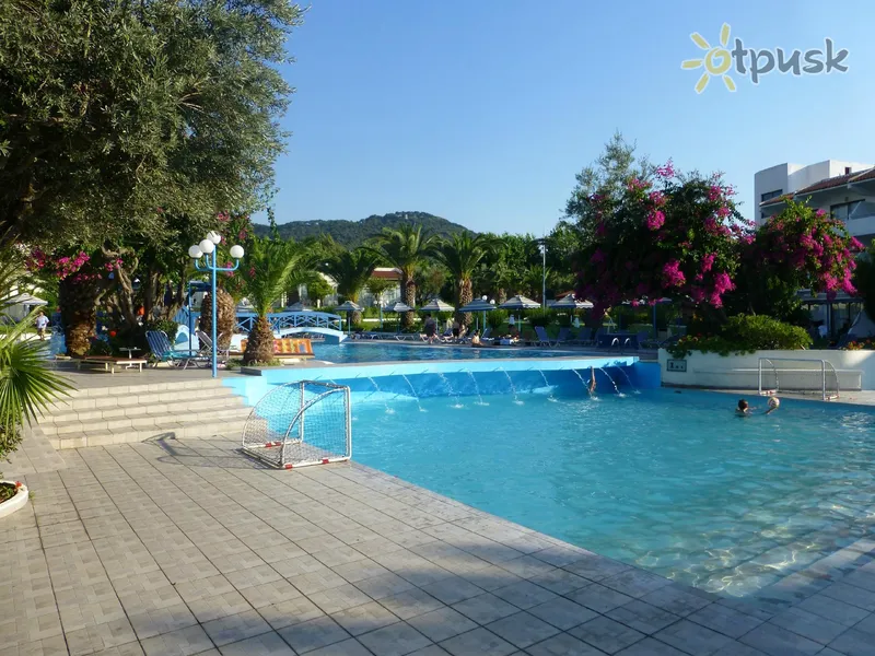 Фото отеля Filerimos Village Hotel 4* Rodas Graikija išorė ir baseinai
