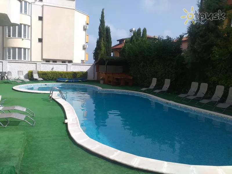 Фото отеля Lucky Family 2* Равда Болгарія екстер'єр та басейни