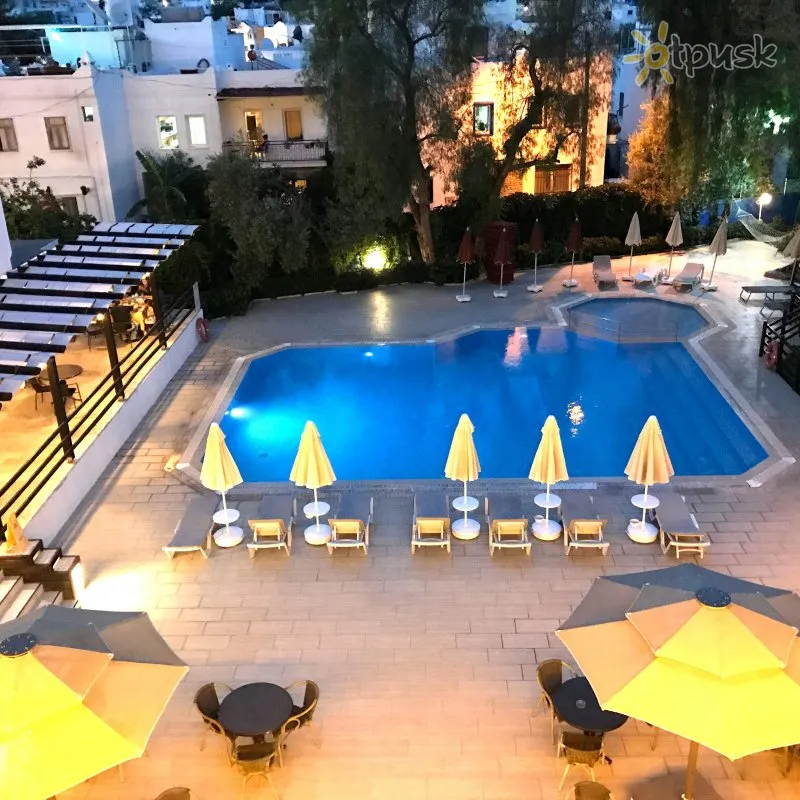 Фото отеля Atrium Hotel 3* Бодрум Туреччина екстер'єр та басейни