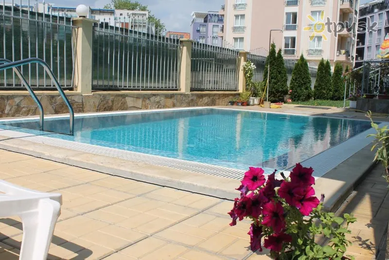 Фото отеля Aqua Blue Apartments 2* Солнечный берег Болгария экстерьер и бассейны