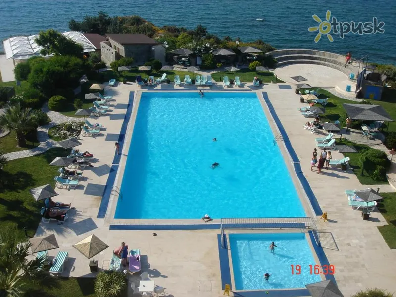 Фото отеля Babaylon Hotel 4* Cesme Turcija ārpuse un baseini