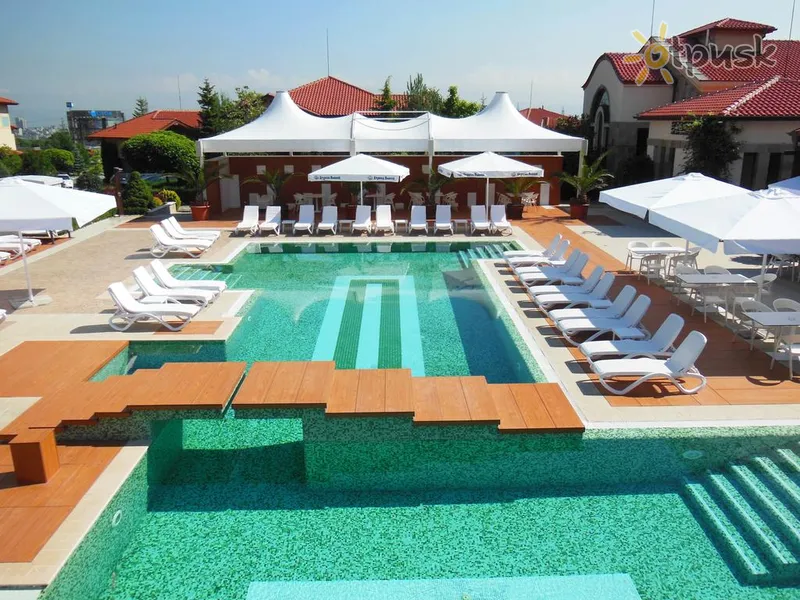 Фото отеля Tsarsko Selo Spa Hotel 4* Sofija Bulgarija išorė ir baseinai