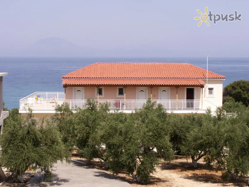 Фото отеля Kastro Beach Hotel 3* Пелопоннес Греція екстер'єр та басейни