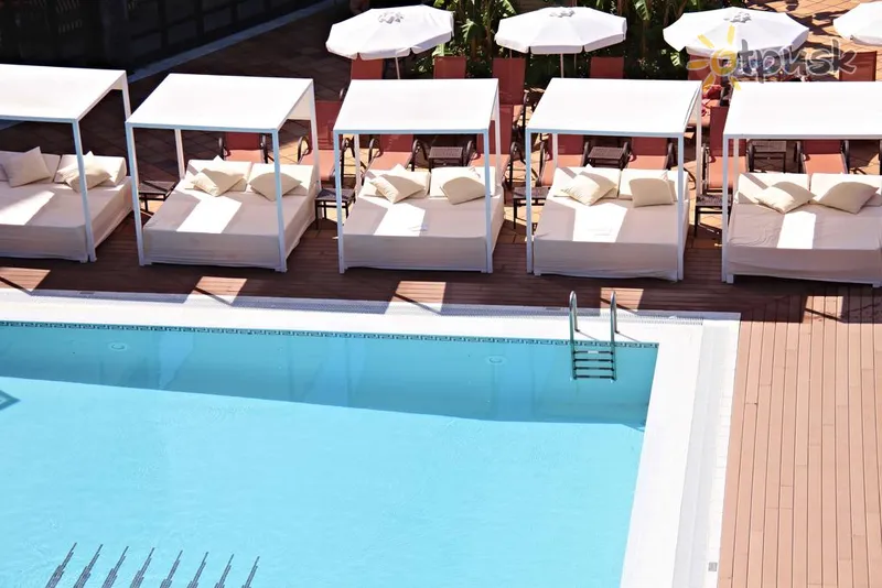 Фото отеля Serrano Palace 5* о. Майорка Іспанія екстер'єр та басейни
