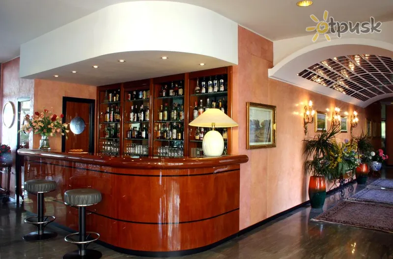 Фото отеля Bellevue et Mediterranee Hotel 4* Диано Марина Италия бары и рестораны