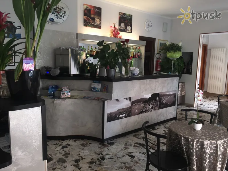 Фото отеля Capri Hotel 3* Diāna Marina Itālija bāri un restorāni
