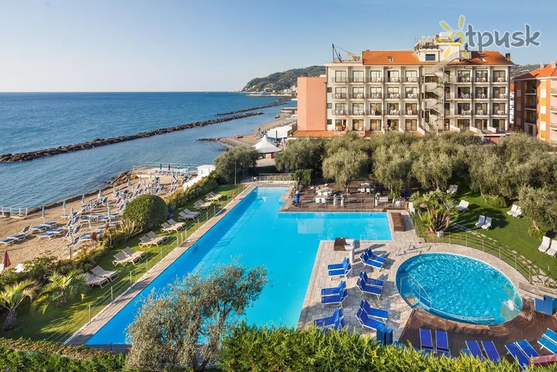 Фото отеля Grand Hotel Diana Majestic 4* Діано Маріна Італія екстер'єр та басейни