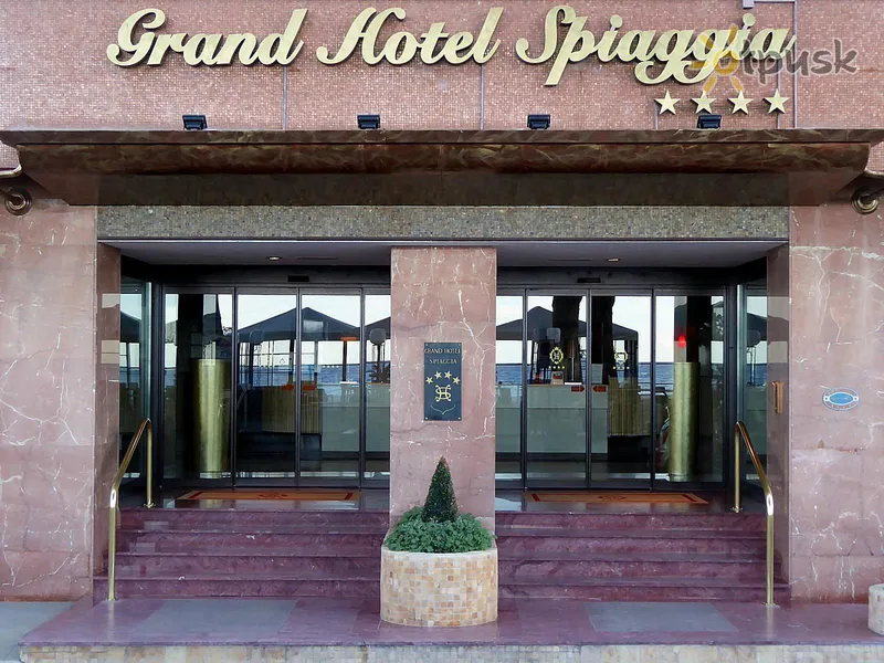 Фото отеля Grand Hotel Spiaggia 4* Alassio Italija išorė ir baseinai