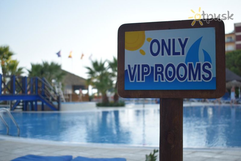 Фото отеля Tahiti Playa Suites 4* Коста Дель Маресме Испания экстерьер и бассейны