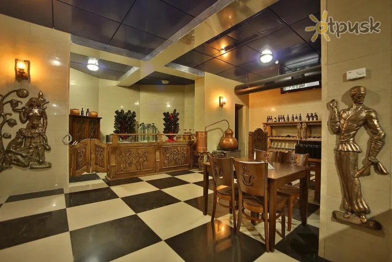 Фото отеля Wine Palace Hotel 4* Tbilisis Gruzija barai ir restoranai