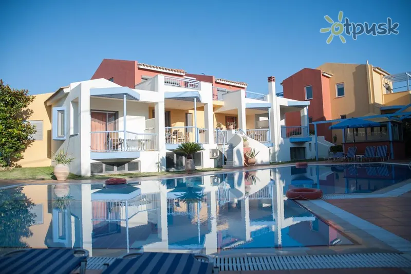 Фото отеля Niriides Apartments Studios 2* Пелопоннес Греція екстер'єр та басейни