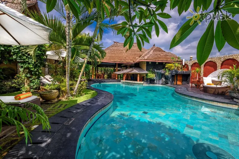 Фото отеля Puri Madawi Hotel 3* Семиньяк (о. Бали) Индонезия экстерьер и бассейны