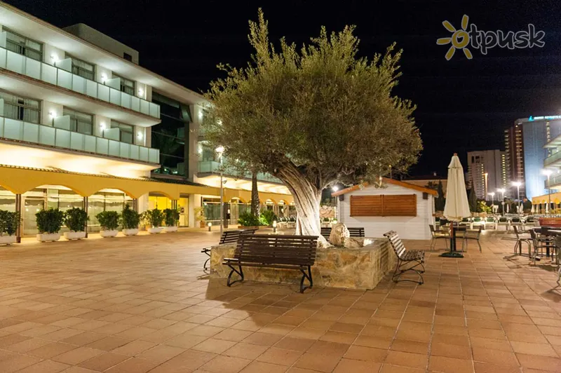 Фото отеля Mediterraneo Benidorm Hotel 4* Kosta Blanka Spānija ārpuse un baseini