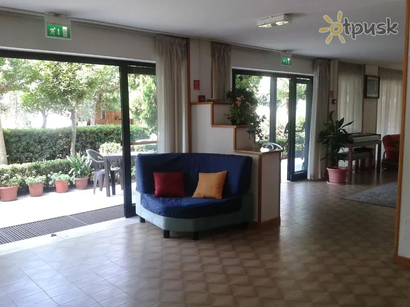 Фото отеля Paradiso Hotel 2* Rimini Itālija vestibils un interjers