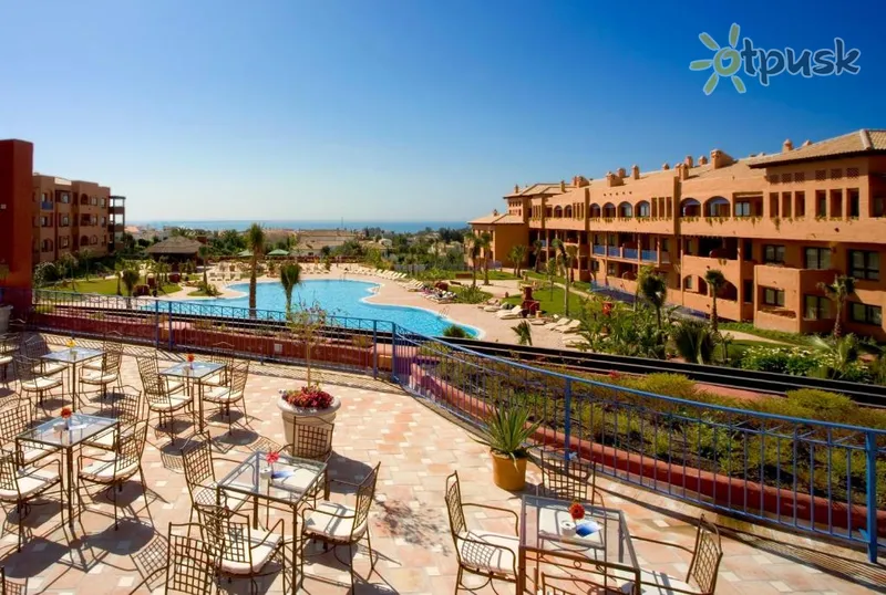 Фото отеля The Pierre & Vacances Estepona Residence 4* Costa del Sol Spānija ārpuse un baseini