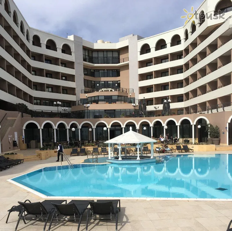 Фото отеля Radisson Blu Resort St. Julian's 5* San Juliansas Malta išorė ir baseinai