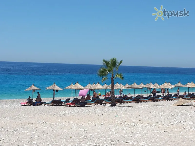 Фото отеля Yard Paradise Hotel 3* Дхермі Албанія пляж
