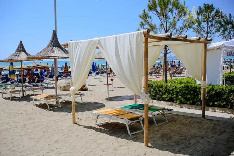 Фото отеля Bella Vista Hotel 3* Дуррес Албанія пляж