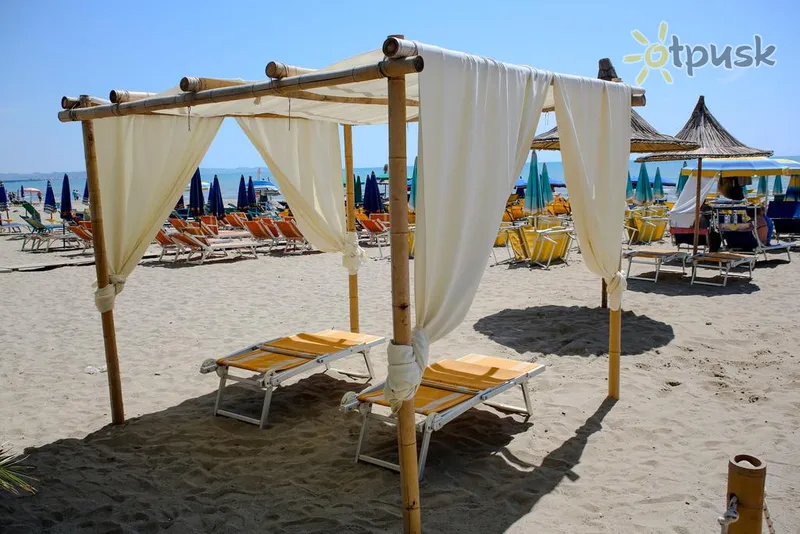 Фото отеля Bella Vista Hotel 3* Дуррес Албанія пляж