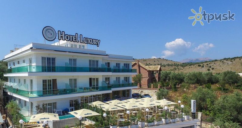 Фото отеля Luxury Hotel 4* Ксамил Албания экстерьер и бассейны