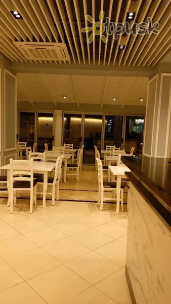 Фото отеля Alpha Hotel 3* Saranda Albānija bāri un restorāni