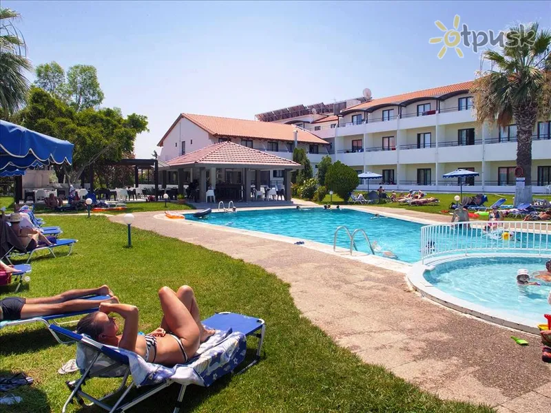 Фото отеля Matoula Beach Hotel 4* Rodas Graikija išorė ir baseinai