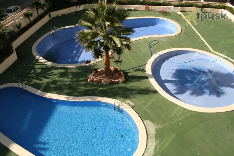 Фото отеля Turquesa Beach Apartments 2* Коста Бланка Іспанія екстер'єр та басейни